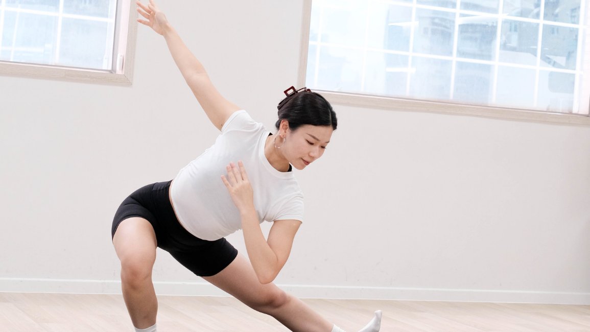 Flow Yoga 流瑜伽 兩位學員舞王式